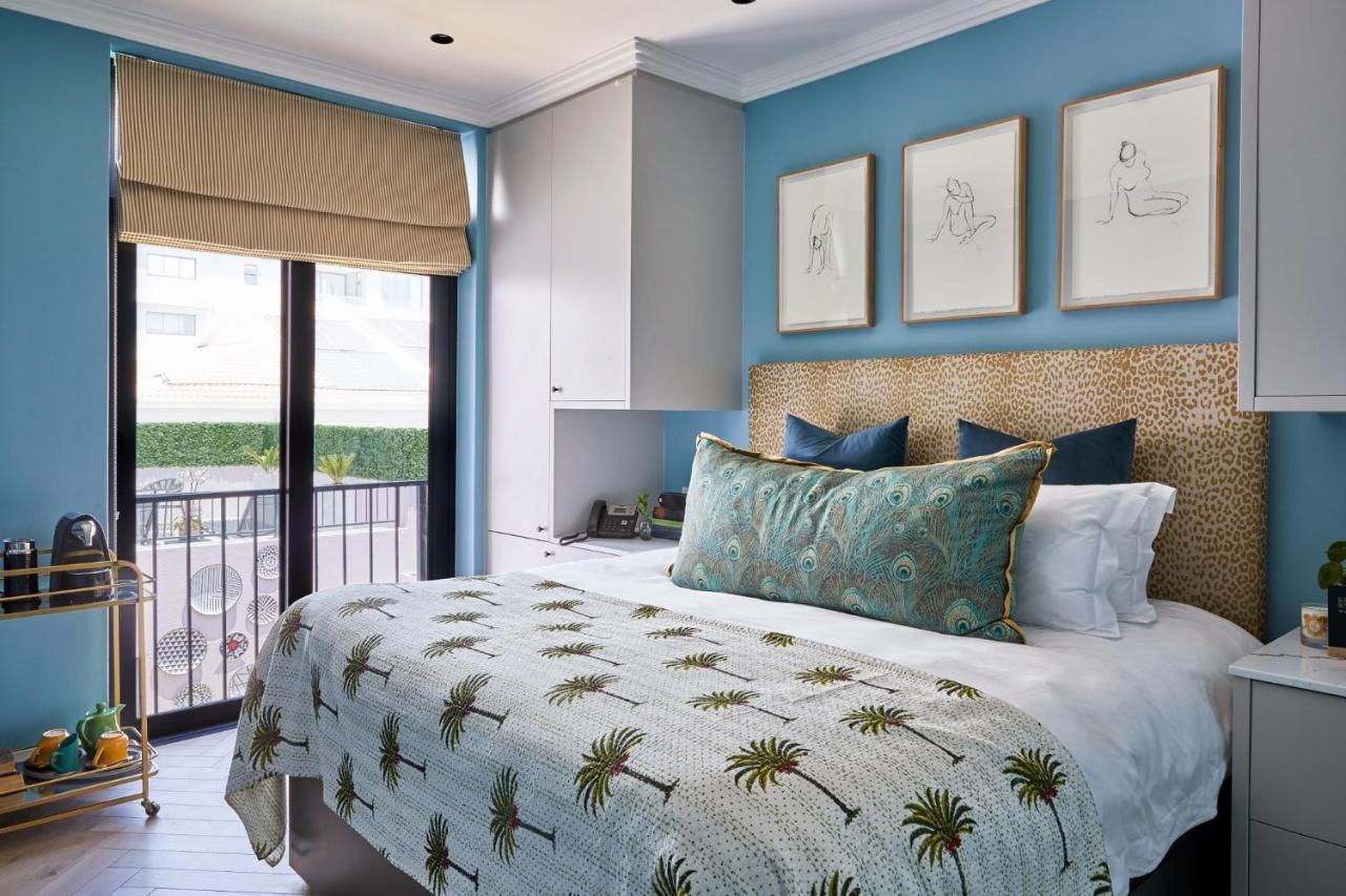 Pineapple House Boutique 3*